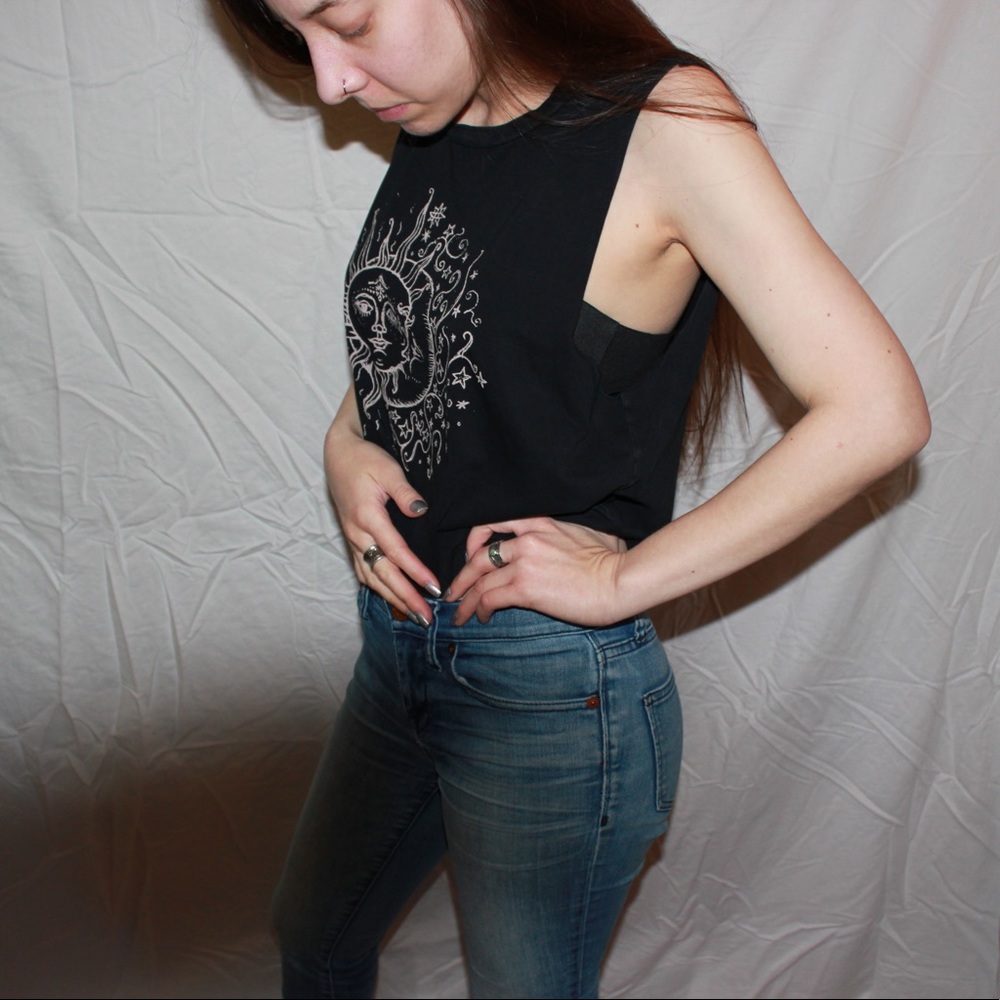 Sun & Moon Tanktop - Picture 5 of 9